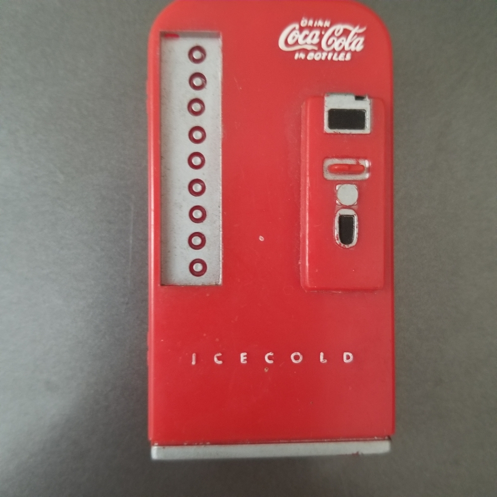 Set of Vintage Coca Cola Refrigerator Magnets - Picture 5 of 11